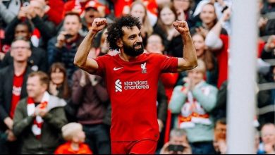 احتفال محمد صلاح بتسجيل هدف ليفربول الثالث أمام توتنهام هوتسبير