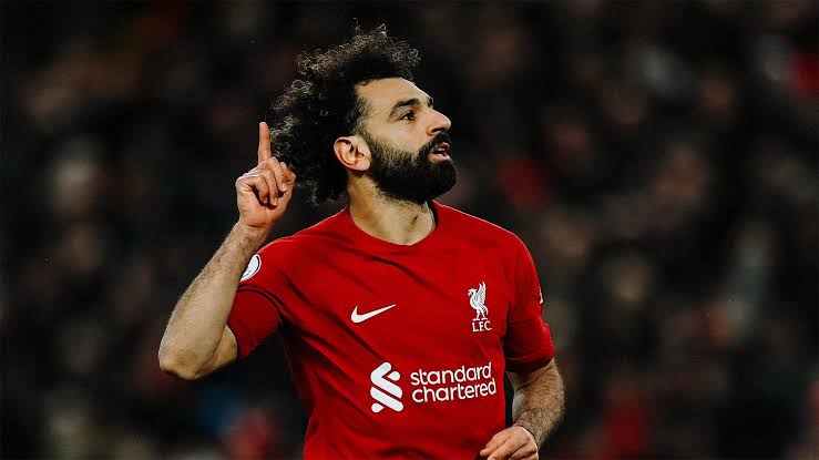 احتفال محمد صلاح بتسجيل هدف ليفربول الثالث أمام نوتنجهام فورست